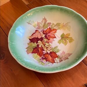 Vintage Leaf Design Ceramic Bowl